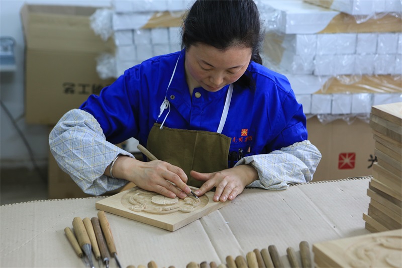 万象城（中国），实木家具的不二之选